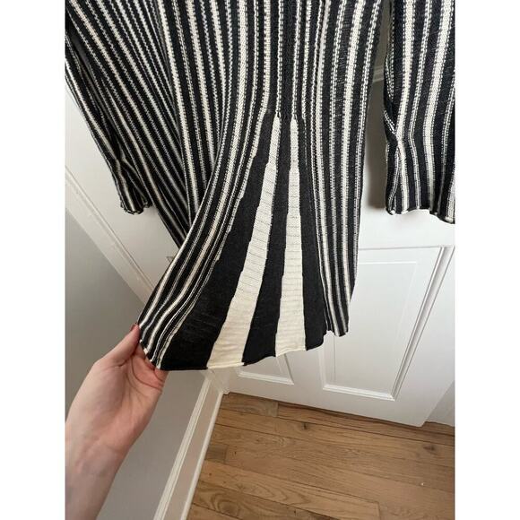 Le-La Vertical Stripe Knit Long Sleeve Top Black White Lagenlook Artsy Women's M - Picture 10 of 12